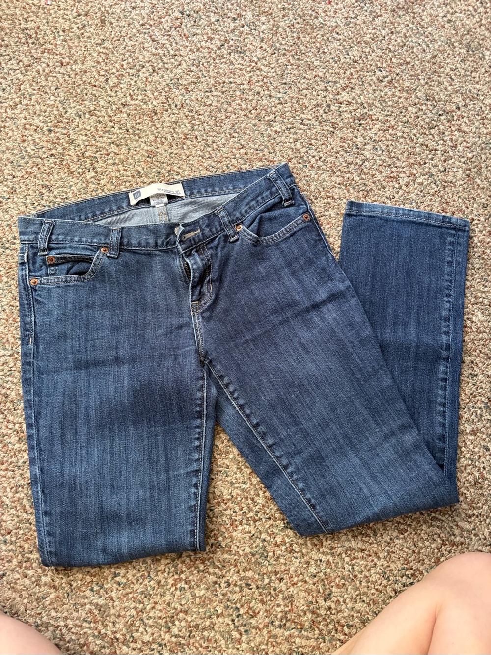 GAP Women's Midwash Blue Straight Leg Jeans - Ankle Cropped Length